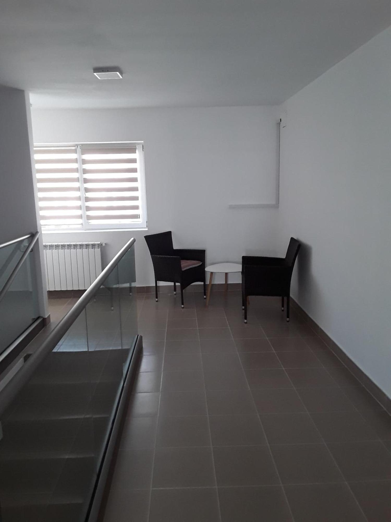 Camere De Inchiriat Central La Calciu Mahmudia Buitenkant foto