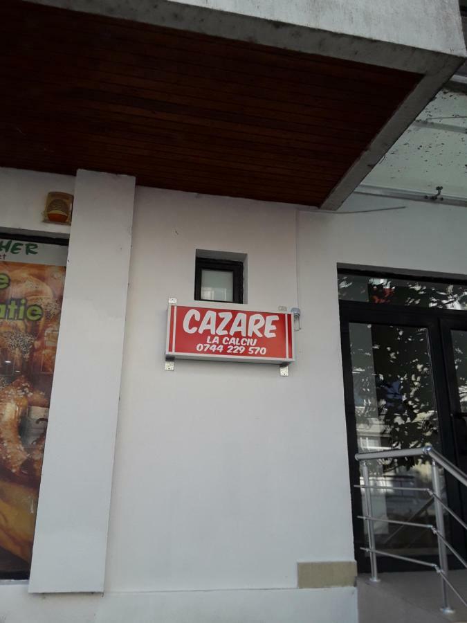 Camere De Inchiriat Central La Calciu Mahmudia Buitenkant foto